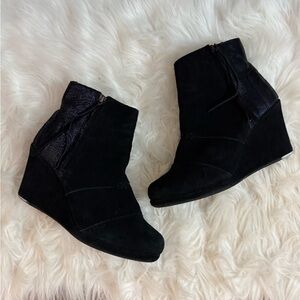 Toms Wedge Black Boots 9.5